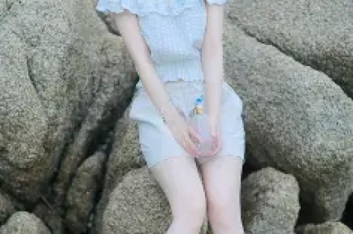 彻底社死 ！女生白嫖外卖海外播放量超2000万 长相斯文清秀 已被停职