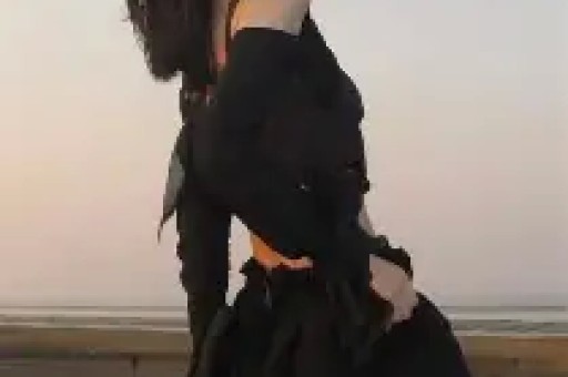 女明星集体“塌房”她们为啥都不装了