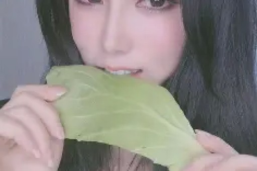 热搜压不住！知名女星曝陈小春猛料 好男人人设崩塌 采儿被打脸